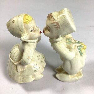 Vintage Ceramic Kissing Dutch Girl Boy Holland Mold Hand Painted MCM